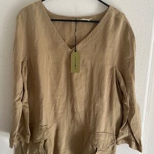 MAX STUDIO BEIGE TOP